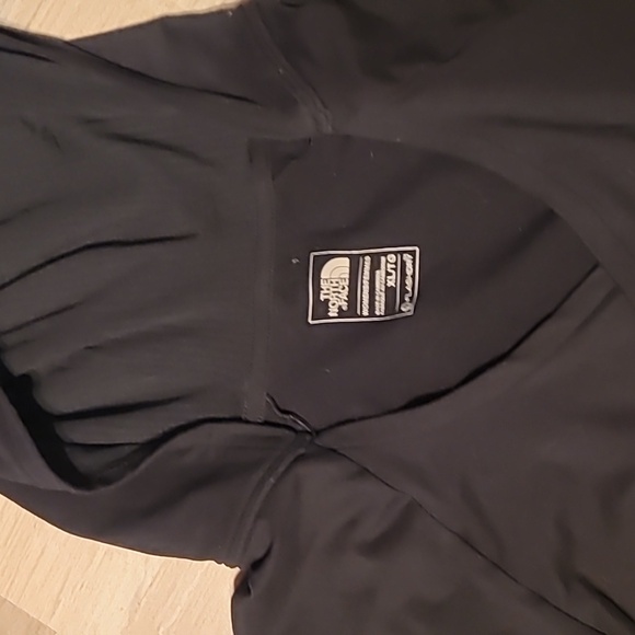 The North Face Black Long Sleeve Hoodie - Picture 3 of 6